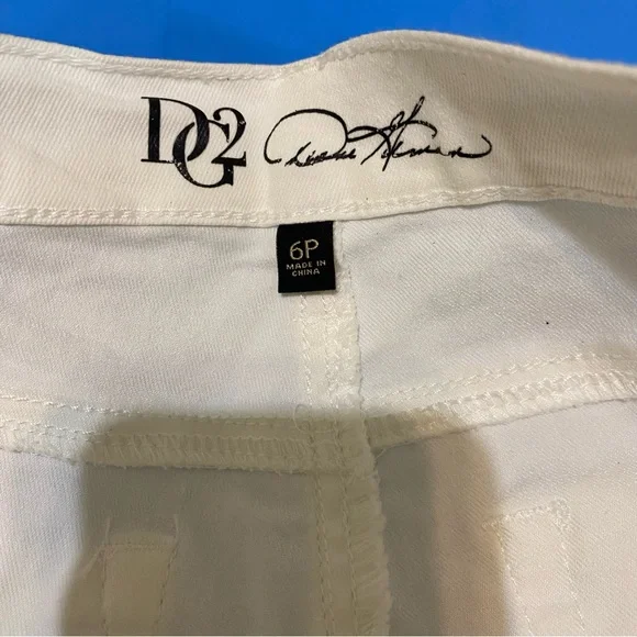 40. DG2 By Diane Gilman Stylish White Pants - Picture 4 of 9